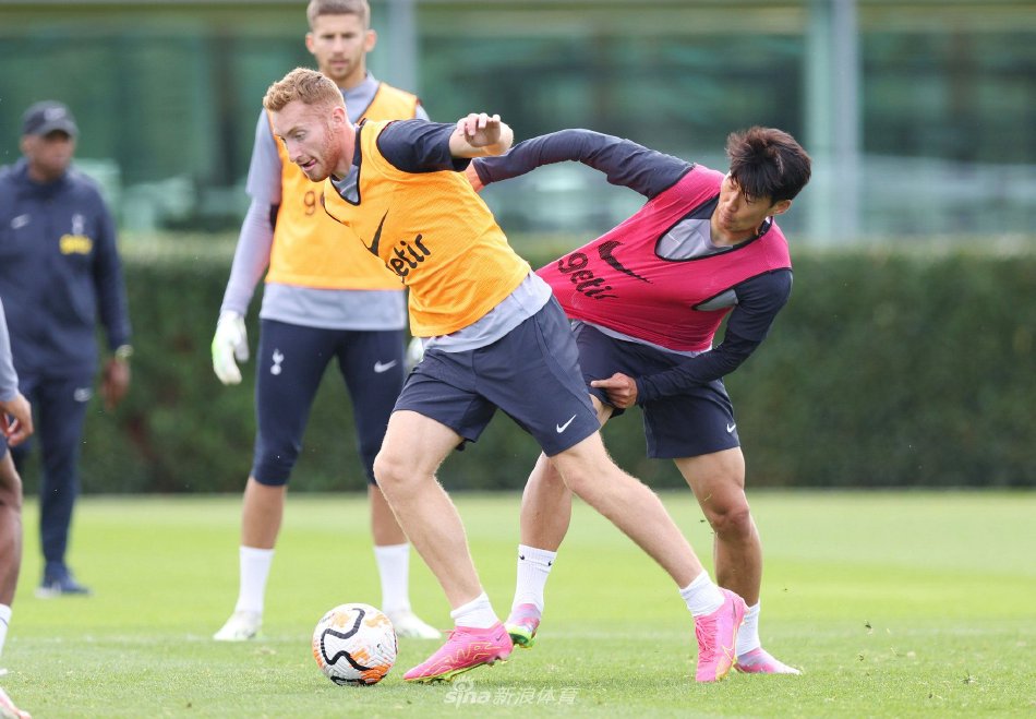 他以全能的 他以全能的