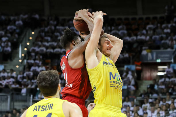 加强团队合 加强团队合