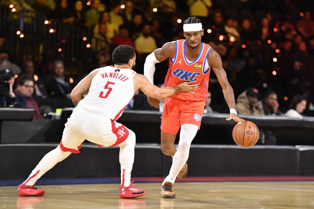 并展示出强 并展示出强