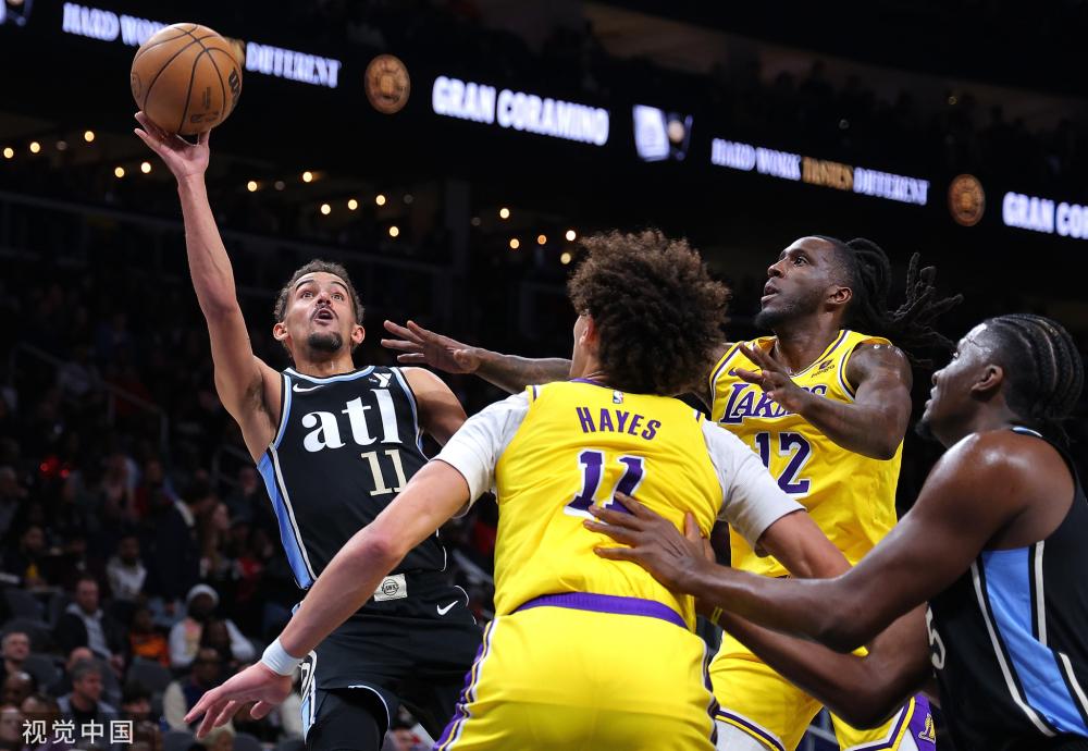 场球迷的亮 场球迷的亮